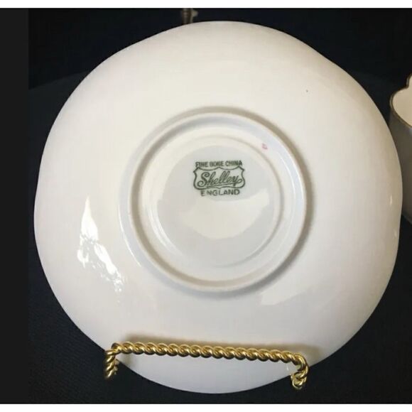 Vintage White Regency Shelley Teacup & Saucer With Gold Trim Dainty - Picture 5 of 6